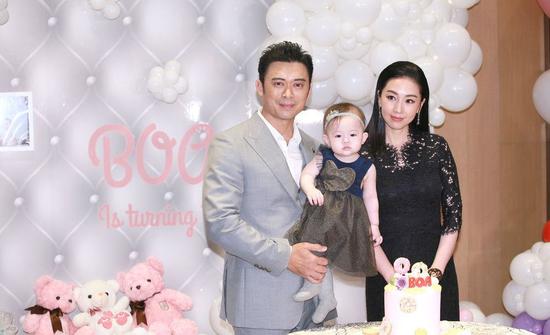 樊少皇称想让女儿习武 贾晓晨忙求救：怕她打同学