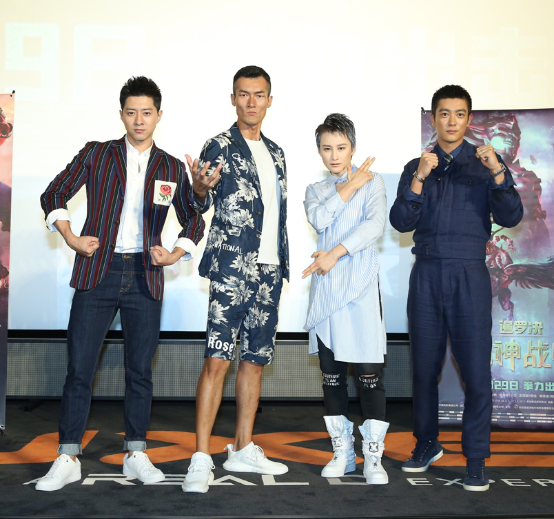 郭家豪亮相《暹罗决》首映 被剧情感染想学泰拳
